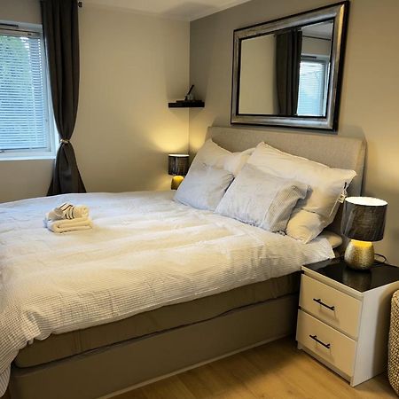 Apartment Lagunen With Terrace, Grill And Free Parking ベルゲン エクステリア 写真